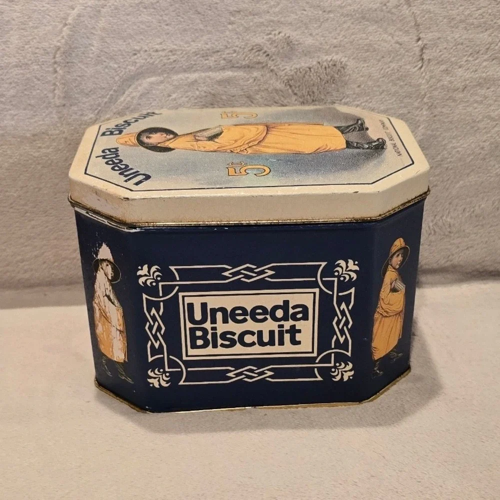 Vintage Bristol Ware Uneeda Biscuit Tin Nabisco Slicker Boy Advertising Blue